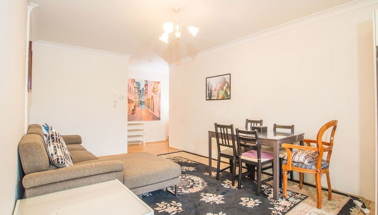 Photo 1 - Spacious & Cozy Apartment In Heart Of Redfern