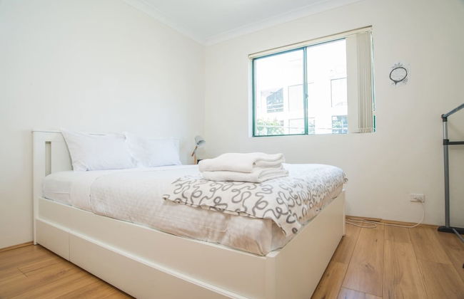 Spacious & Cozy Apartment In Heart Of Redfern - Photo 7