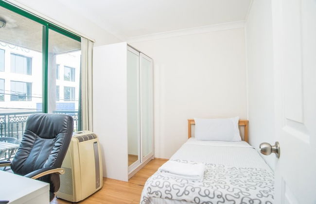 Spacious & Cozy Apartment In Heart Of Redfern - Photo 5
