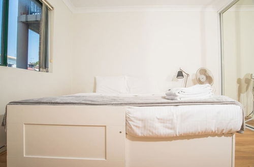 Photo 2 - Spacious & Cozy Apartment In Heart Of Redfern