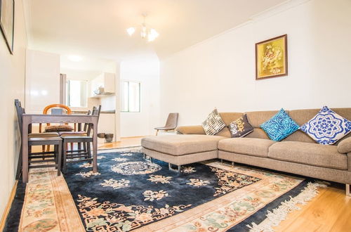 Photo 12 - Spacious & Cozy Apartment In Heart Of Redfern