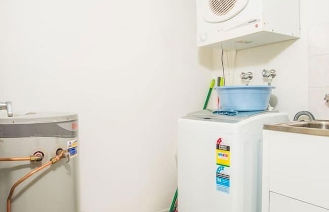 Spacious & Cozy Apartment In Heart Of Redfern - Photo 10