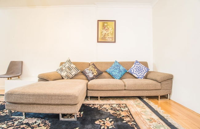 Spacious & Cozy Apartment In Heart Of Redfern - Photo 11