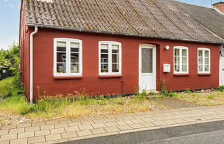 Foto 1 - 6 Person Holiday Home in Bredebro