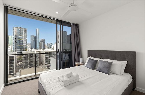 Foto 3 - South Brisbane 2 Bedrooms Apartment with Free Parking by KozyGuru