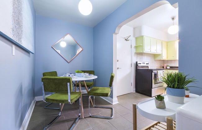 Bright Hideaway in Forest Hill with Parking - Foto 10