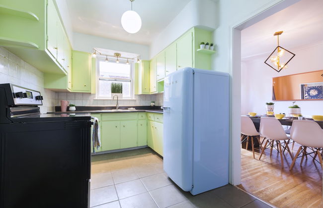 Bright Hideaway in Forest Hill with Parking - Foto 12