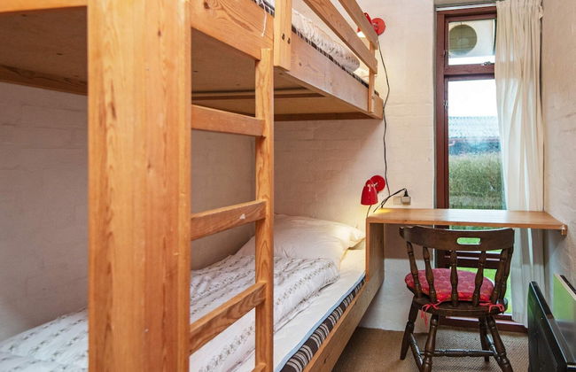 Peaceful Holiday Home in Børkop near Sea - Photo 10