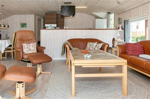 Photo 11 - 8 Person Holiday Home in Hejls