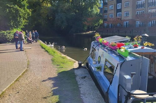 Foto 7 - Charming Baby Narrowboat Apsley Marina