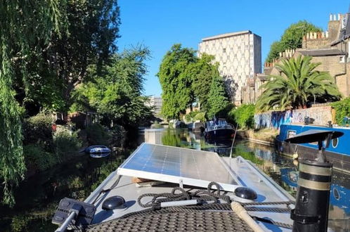 Photo 11 - Charming Baby Narrowboat Apsley Marina