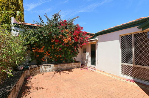 Photo 19 - Stunning 3 Bedroom House With Garden, Close to CBD