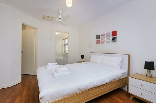Foto 7 - Stunning 3 Bedroom House With Garden, Close to CBD