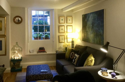 Photo 13 - Beautiful 1BR in Historic St Aubin House