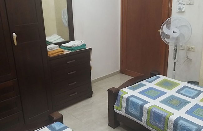 Room away from Home - Photo 12