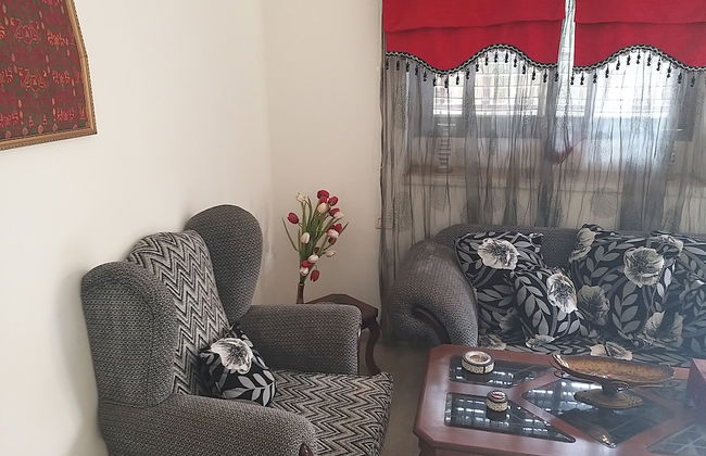 Room away from Home - Photo 2