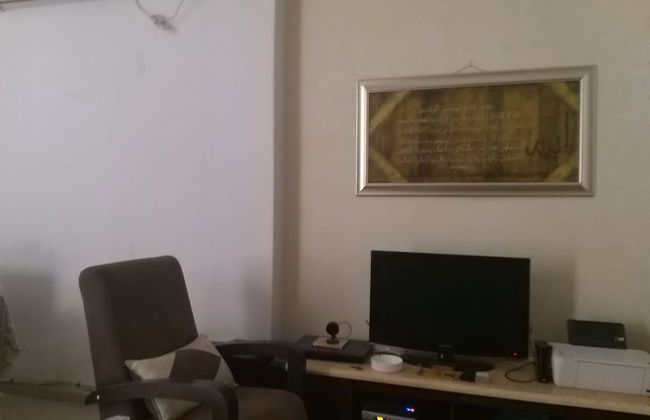 Room away from Home - Photo 30