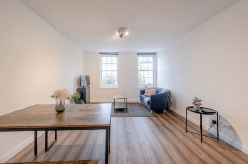 Photo 4 - Charming 2 Bedroom in Hackney