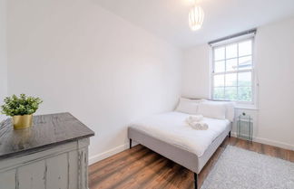 Photo 1 - Charming 2 Bedroom in Hackney