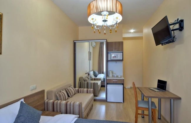 Golden Gate Inn - Photo 25