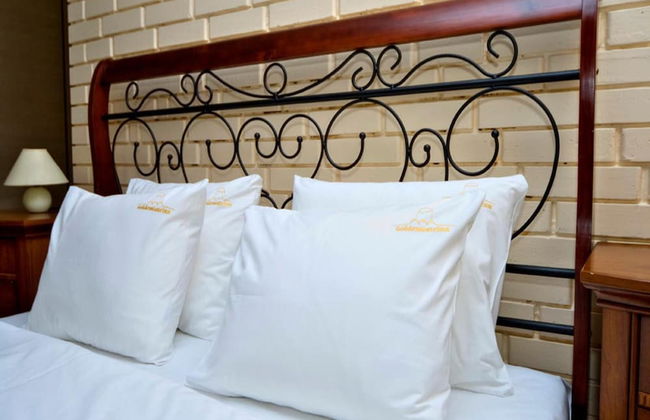 Golden Gate Inn - Photo 16