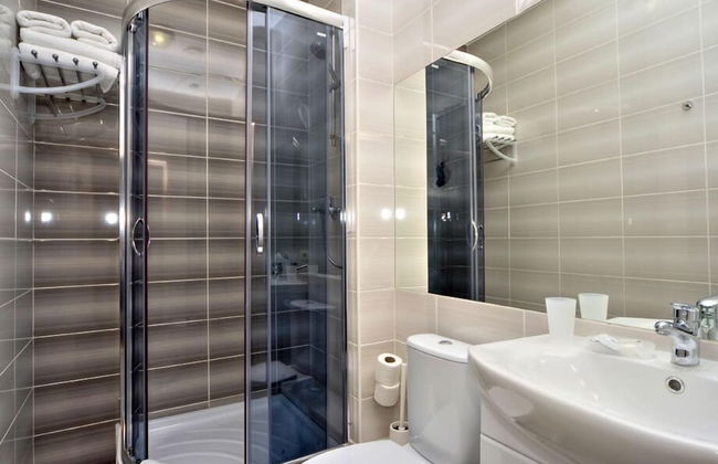 Golden Gate Inn - Photo 26