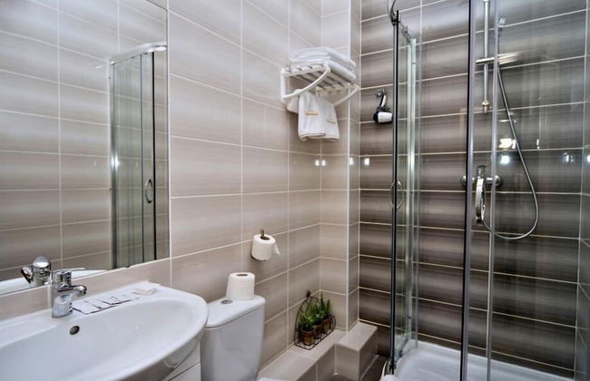 Golden Gate Inn - Photo 28