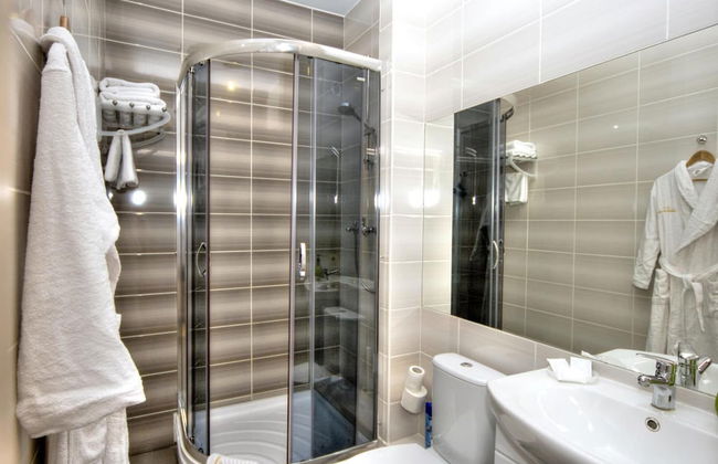 Golden Gate Inn - Photo 30