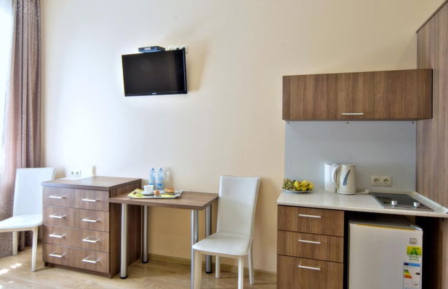 Golden Gate Inn - Photo 19