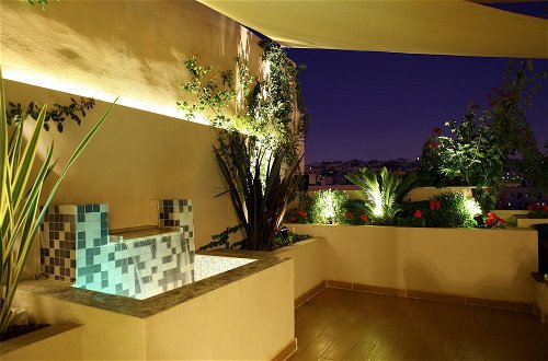 Foto 21 - Eco Two bed Apartment With Roof Garden in Amman