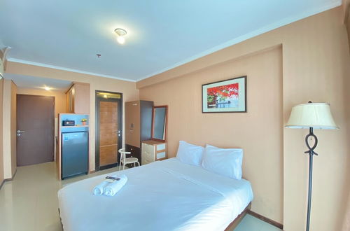 Photo 2 - Spacious Chic Studio Room Apartment At Gateway Pasteur