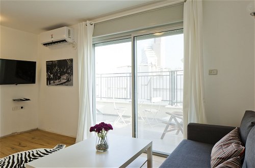 Photo 11 - TLV Suites by the sea 3 Rooms