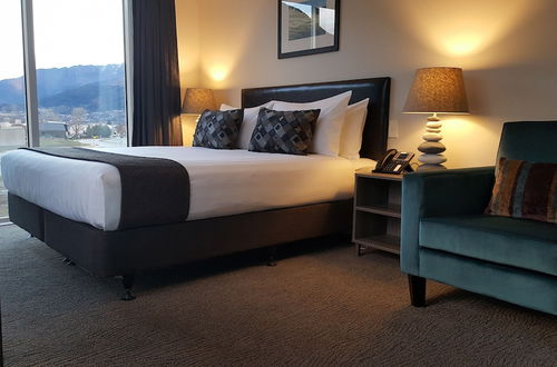 Photo 13 - Ramada Suites by Wyndham Queenstown Remarkables Park