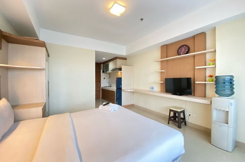 Photo 3 - Homey Furnished Studio At Beverly Dago Apartment