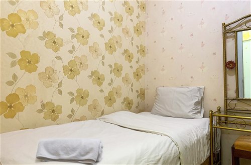 Photo 4 - Comfort 2Br Apartment At Green Pramuka City