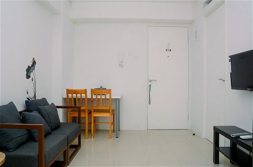 Photo 6 - Cozy Living 2BR Apartment at Bassura City near Mall