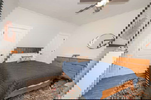 Photo 4 - Historic Ludlow Apt A