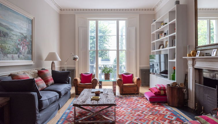 Photo 1 - Altido Elegant 3-Bed Flat W/ Private Garden In Notting Hill