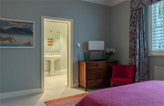 Foto 3 - Altido Elegant 3-Bed Flat W/ Private Garden In Notting Hill