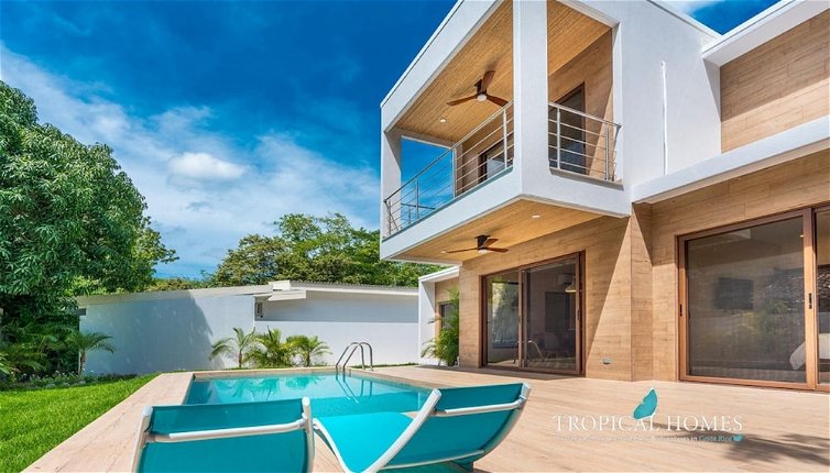 Photo 1 - Playa Potrero Stunning Modern 3 BR 3 5 Bath Home - Casa Coralis