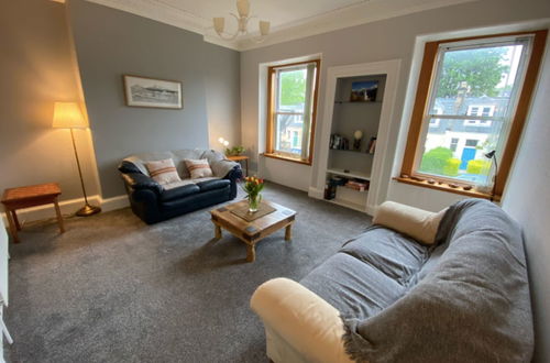 Photo 10 - Cosy 2 Bedroom Home in Edinburgh in a Great Location