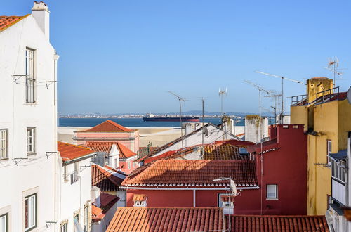 Foto 19 - JOIVY Cosy 1-Bed Flat W/Seaview In Alfama