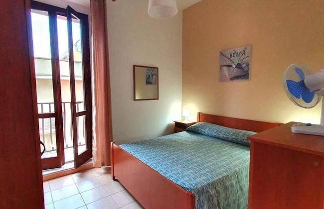 Beautiful Family Apartment in the Center - Photo 2