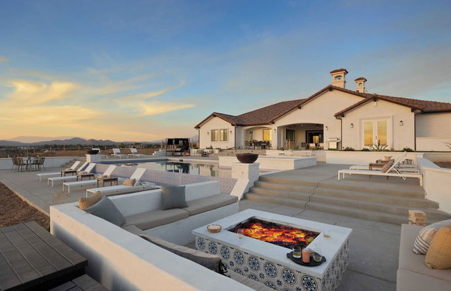 Pinot Point by Avantstay Massive Estate, 10 Mins From Temecula Wineries - Photo 4