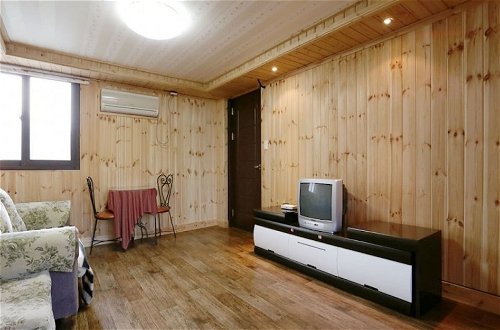 Photo 26 - Yangyang Guesthouse Pension