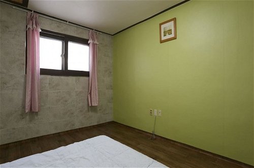 Photo 41 - Yangyang Guesthouse Pension