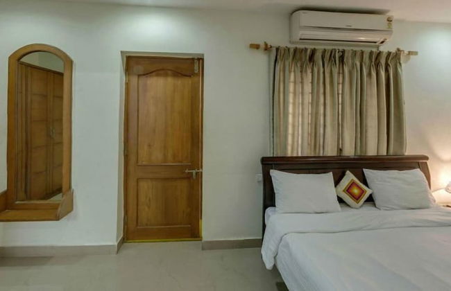Falcons Nest Studio Apartments - Photo 6