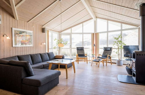 Photo 11 - 10 Person Holiday Home in Hvide Sande