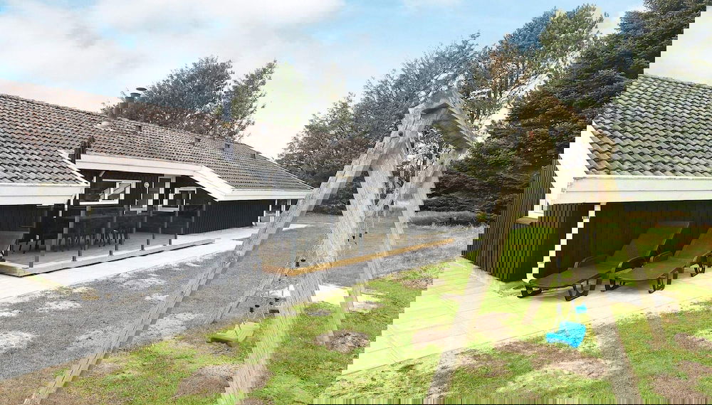 Primary image