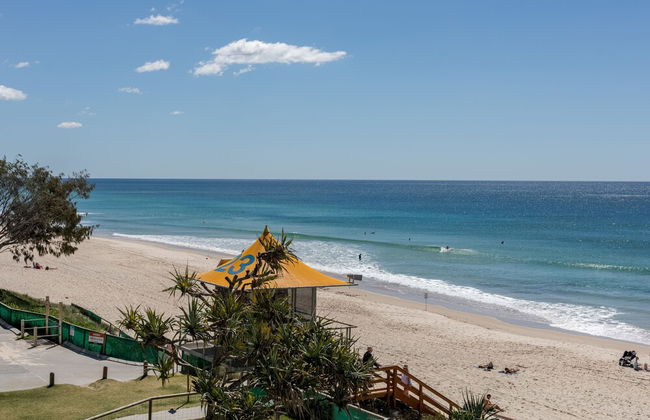 Spindrift on the Beach - Photo 20